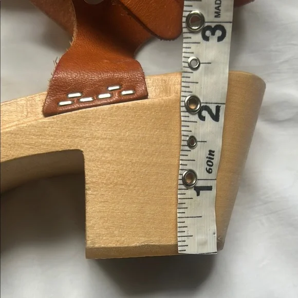 Women's Brown Leather Sandals - Picture 5 of 10